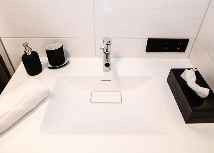 דירה Bernstein קפרון